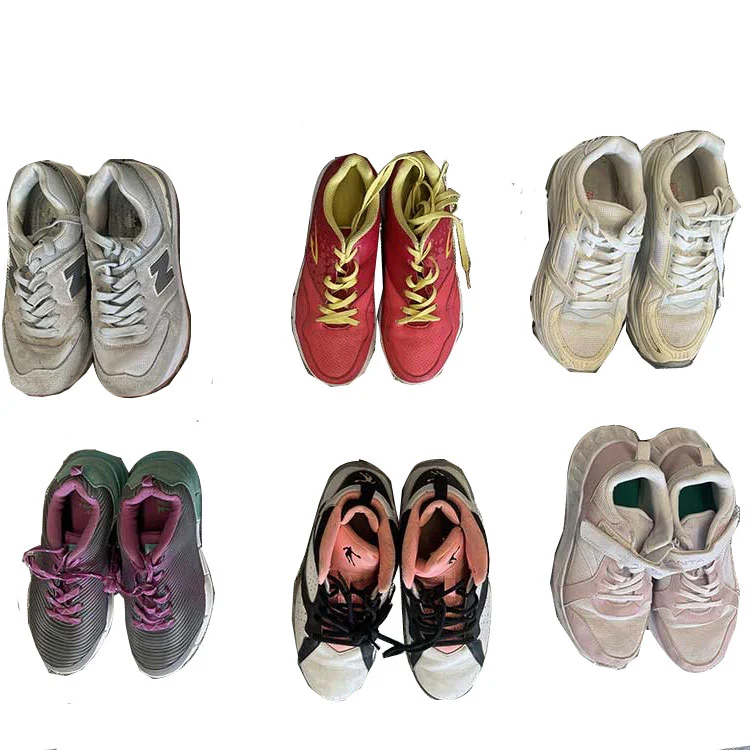 Scarpe sportive da donna usate
