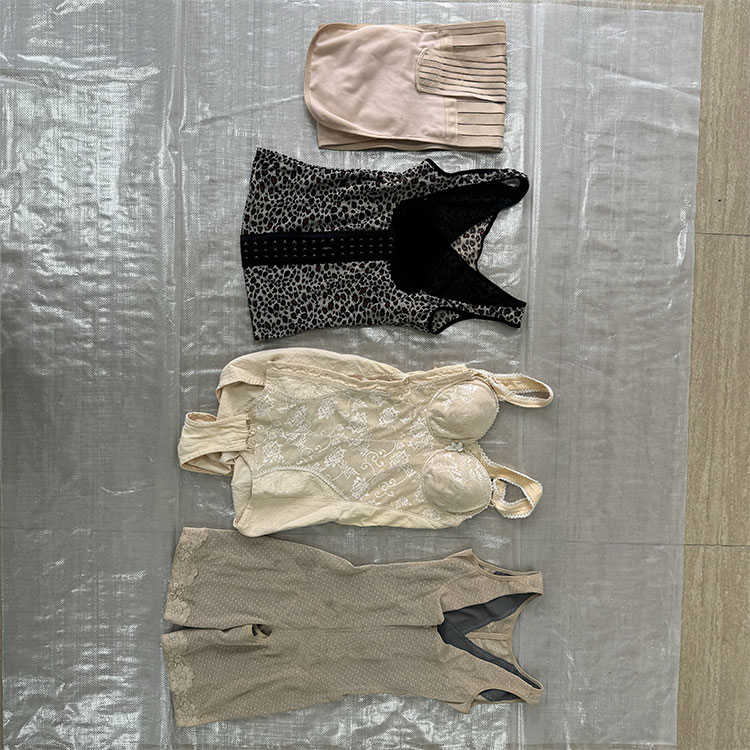 Corsetto usato
